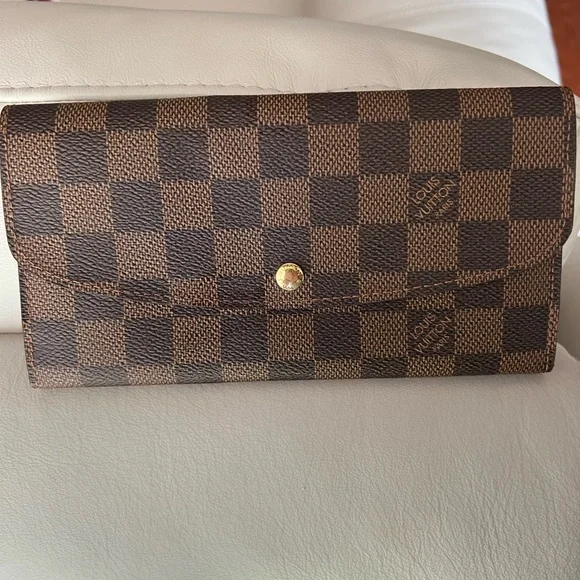 Authentic Louis Vuitton Damier Ebene Wallet - Picture 2 of 11